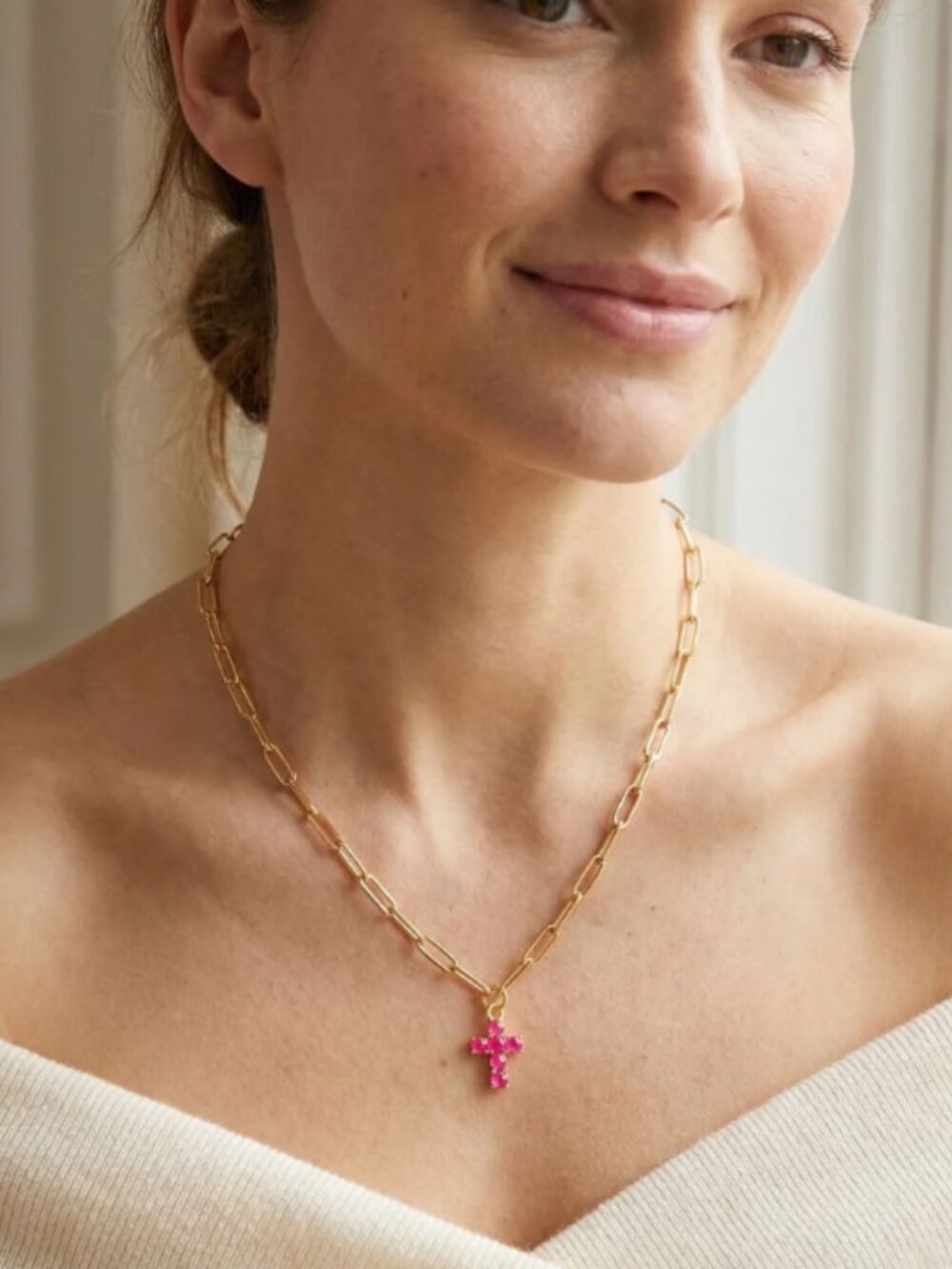 NWT SORRELLI CARLY CROSS NECKLACE - ELECTRIC PINK